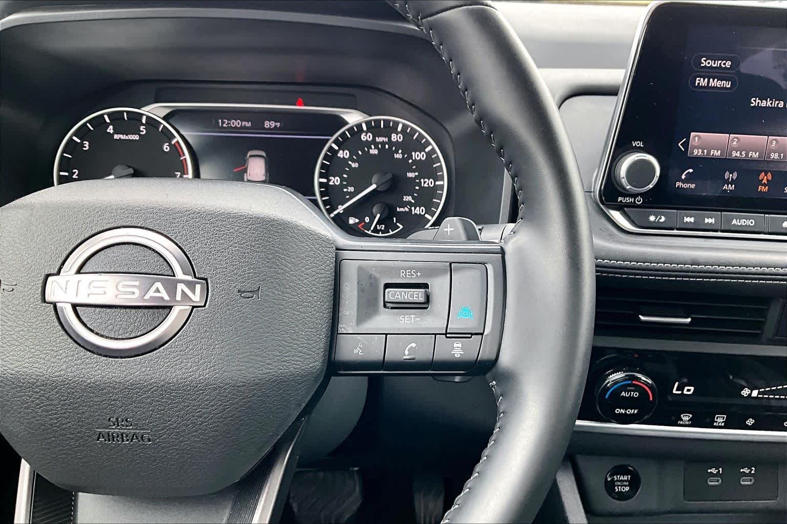 Used 2025 Everest White Pearl Nissan SV image 25