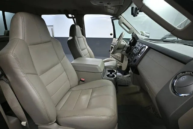 Used 2008 Black Ford Lariat image 37