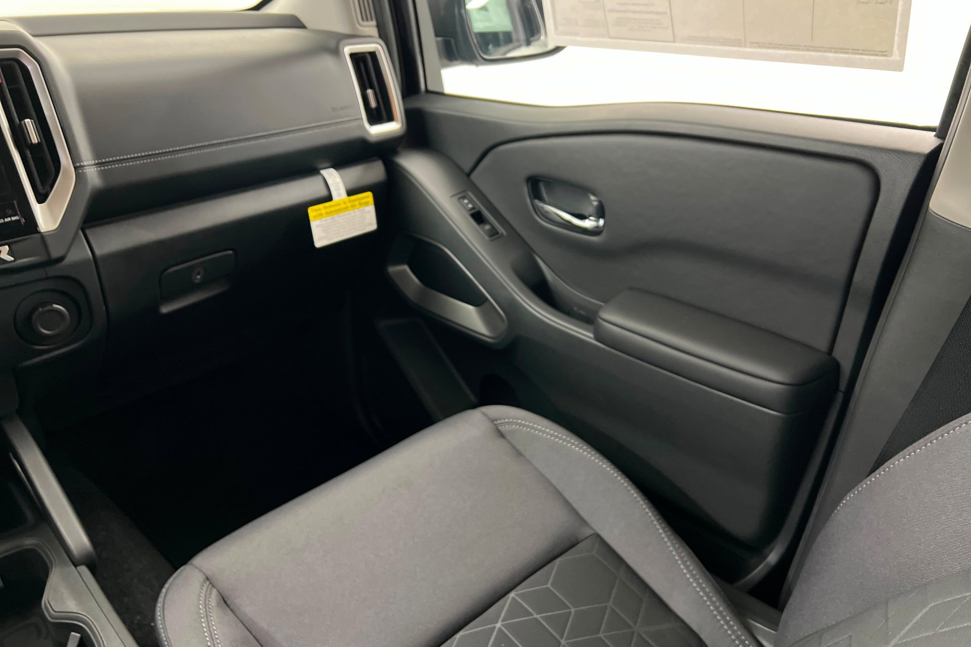 New 2026 Glacier White Nissan Crew Cab SV image 11