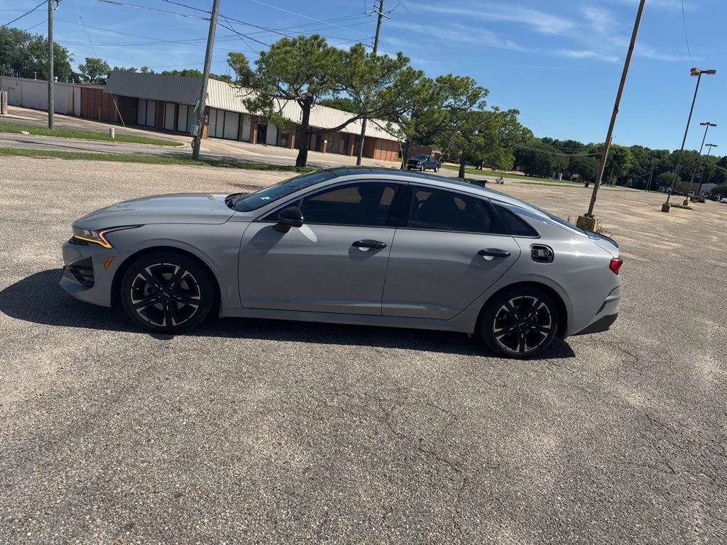 Used 2023 Wolf Gray Kia GT-Line image 8