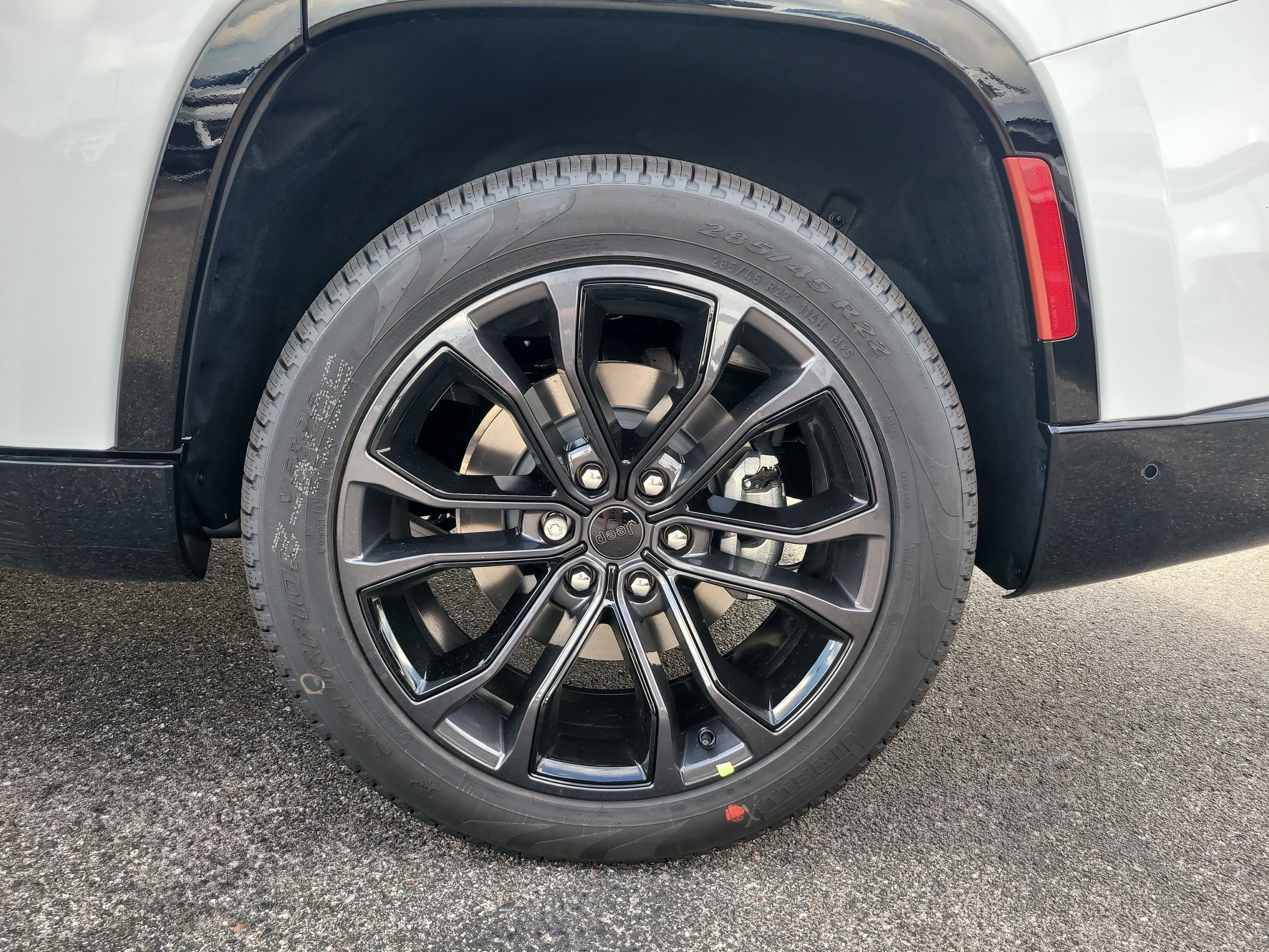 New 2026 Bright White Clearcoat Jeep Summit Reserve image 9