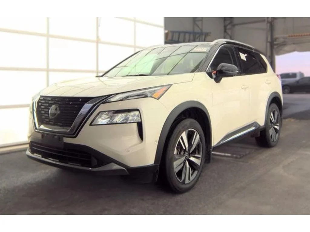 Used 2023 2 Tone White / Black Roof Nissan SL image 1