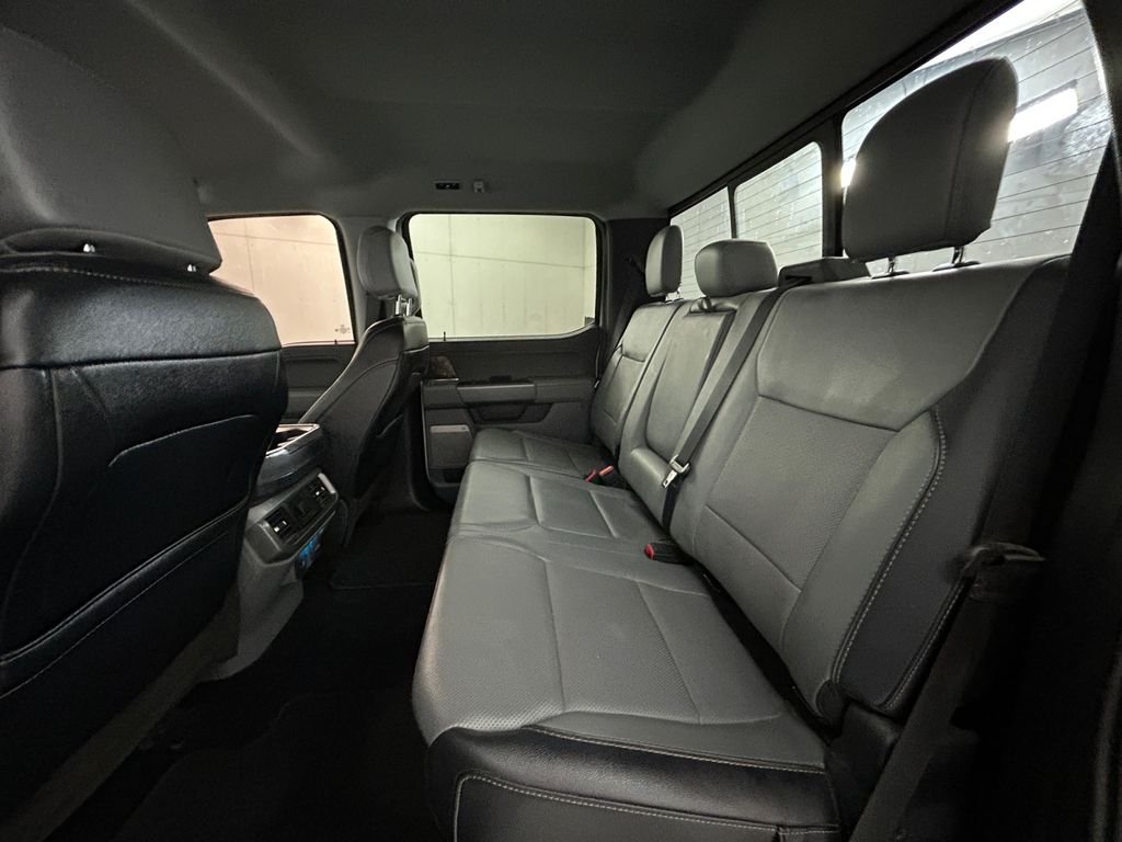 Used 2023 White Ford Lariat image 19