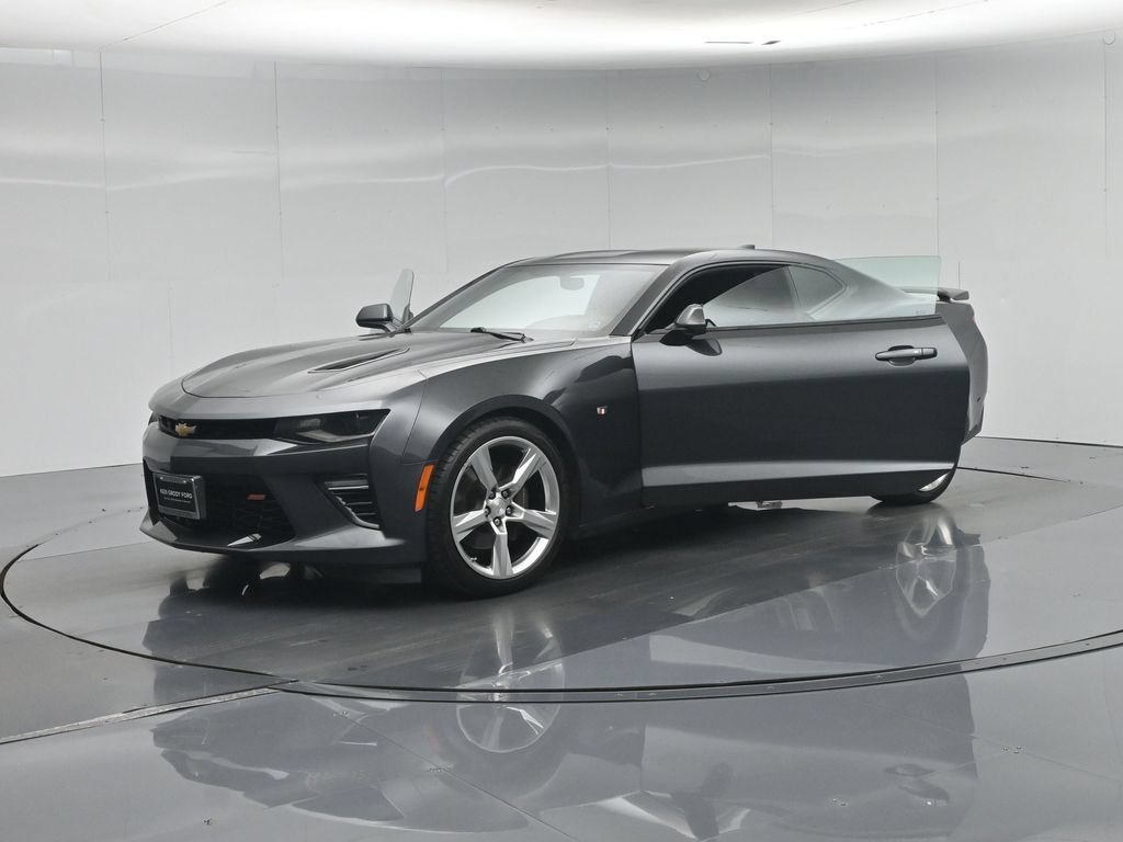 Used 2018 Gray Chevrolet SS image 29