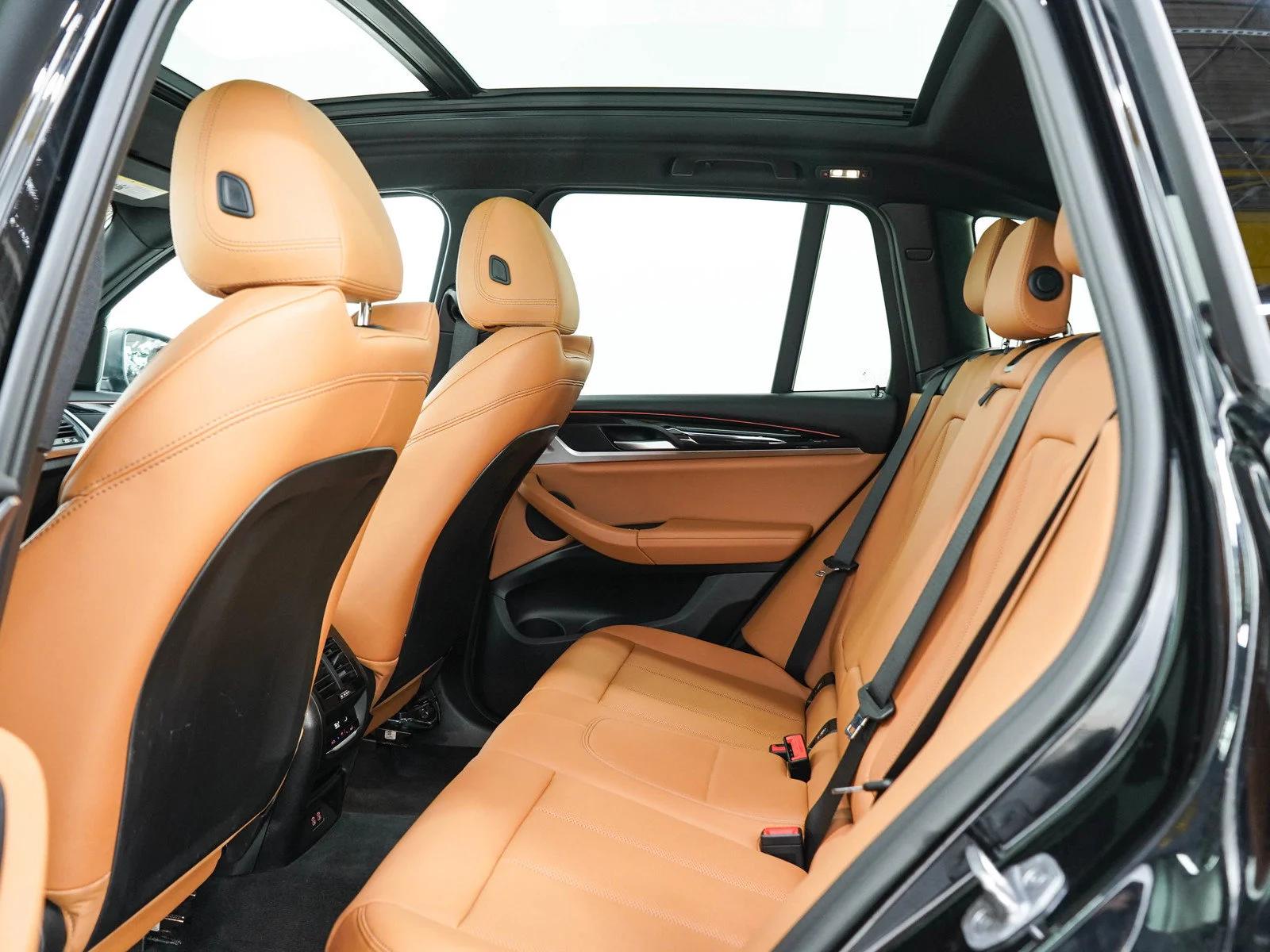 Used 2022 Black BMW xDrive30i image 15