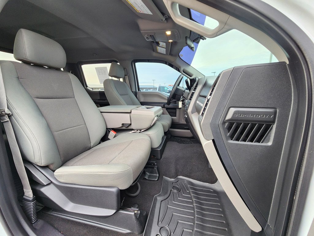 Used 2019 Oxford White Ford XL image 12