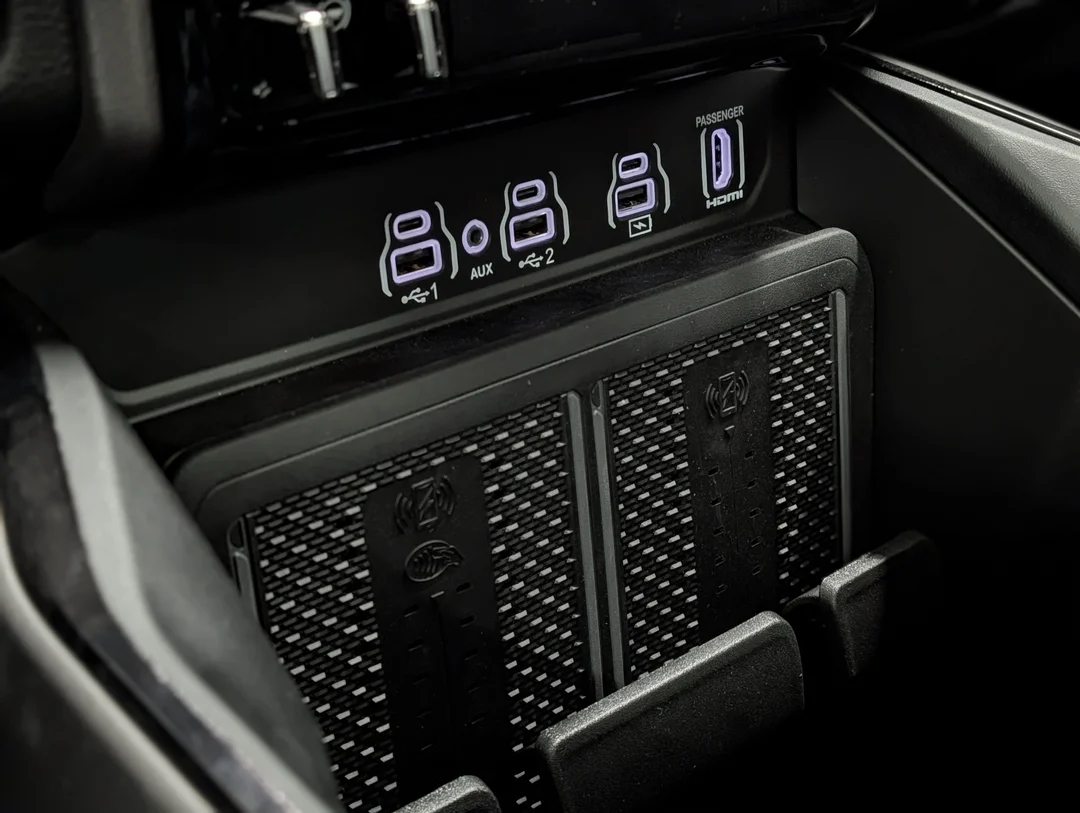 New 2026 Grey RAM Rebel - - 4x4 - Panoramic Sunroof - Surround View Camera - Ventilated Seats & More! image 20
