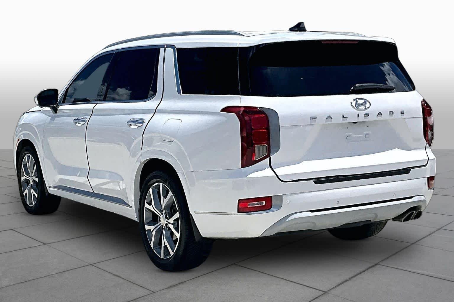 Used 2021 Hyper White Hyundai Limited image 11