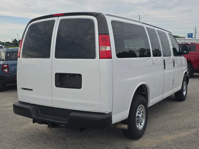 Used 2017 White Chevrolet Work Van image 6
