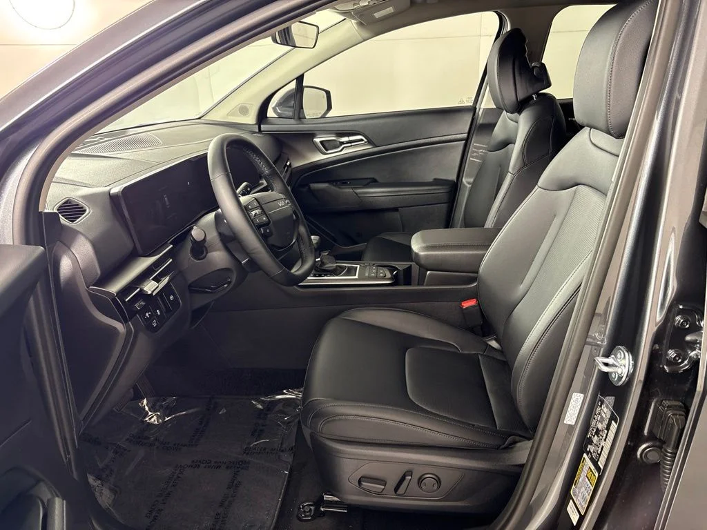 New 2026 Gravity Gray Kia EX image 24