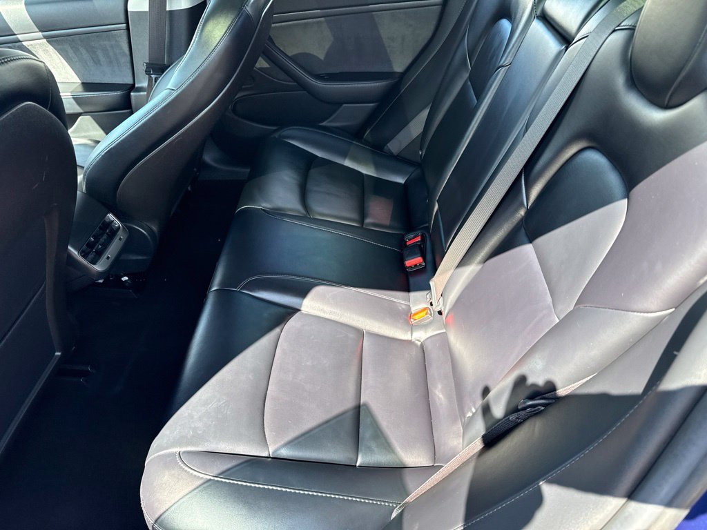 Used 2018 Blue Tesla Long Range image 7