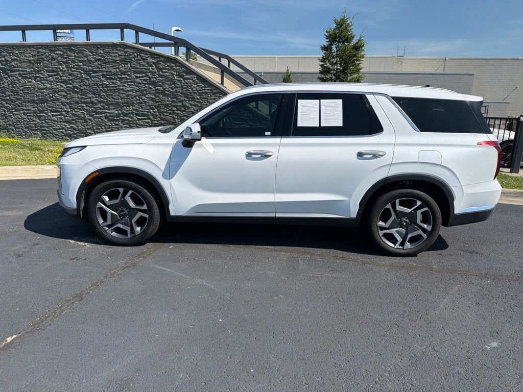 Used 2024 White Hyundai Limited image 4