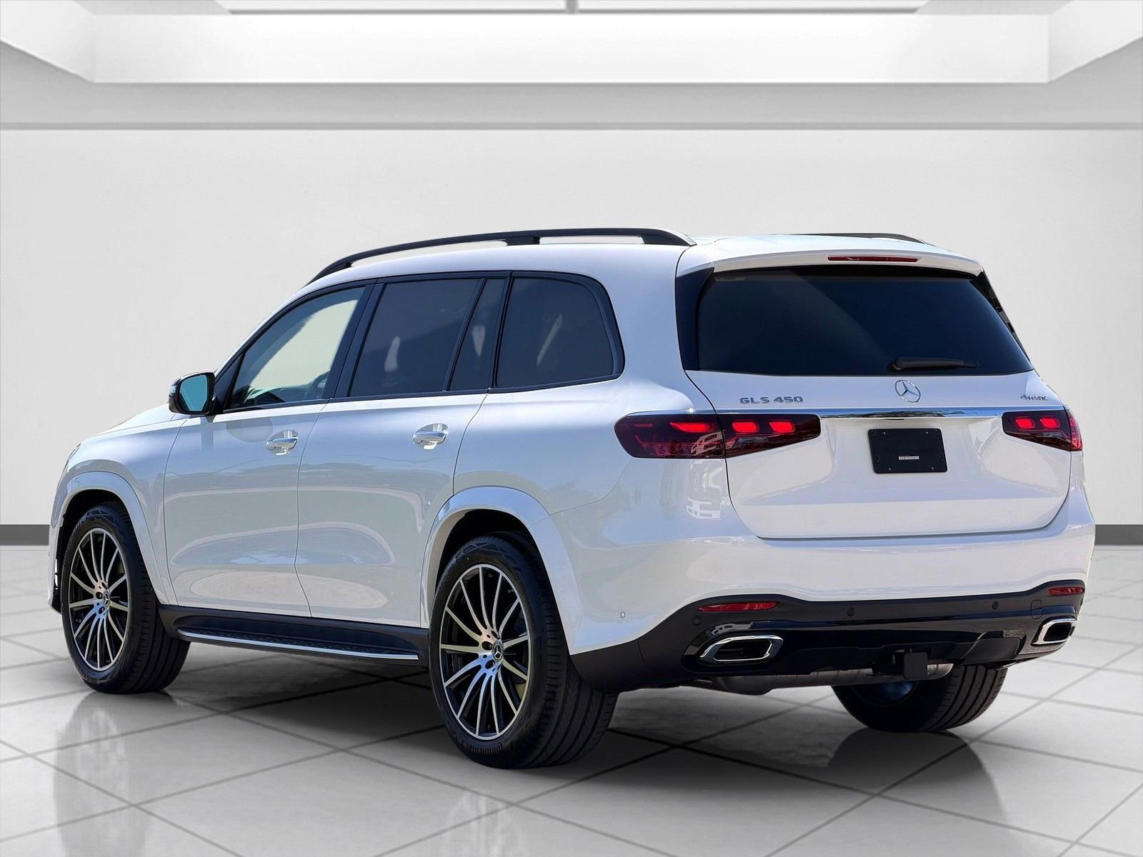 New 2026 MANUFAKTUR Moonlight White Metallic Mercedes-Benz GLS 450 image 29