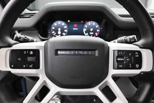 Used 2025 Blue Land Rover S image 17