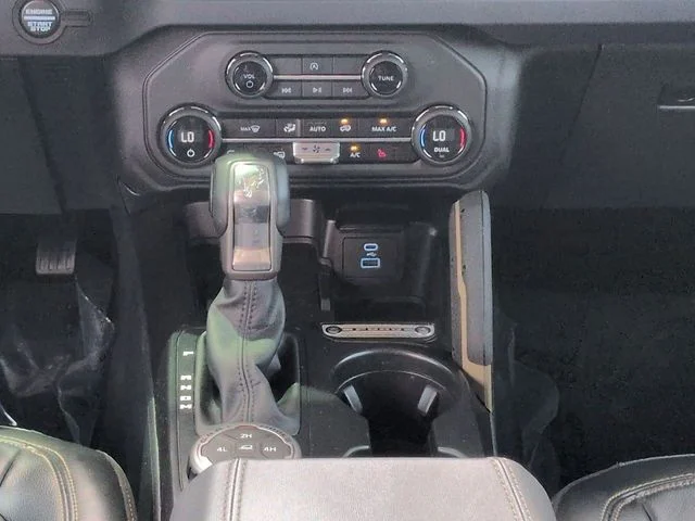 Used 2025 Black Ford Badlands image 18