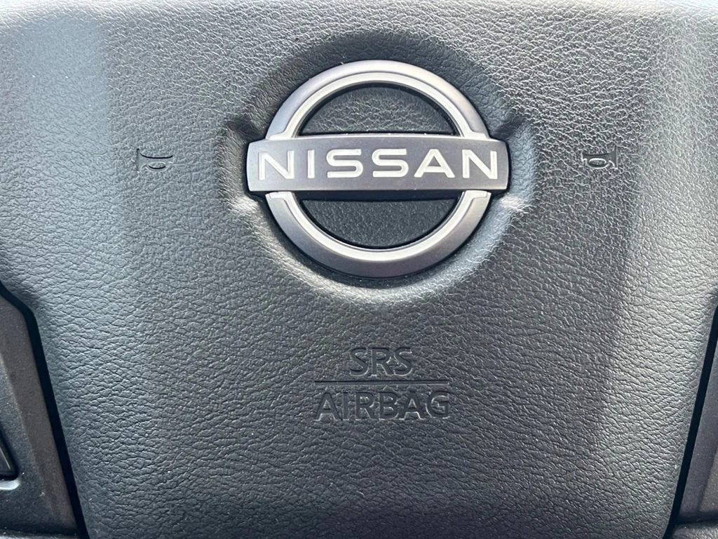 Used 2022 Red Nissan SV image 5
