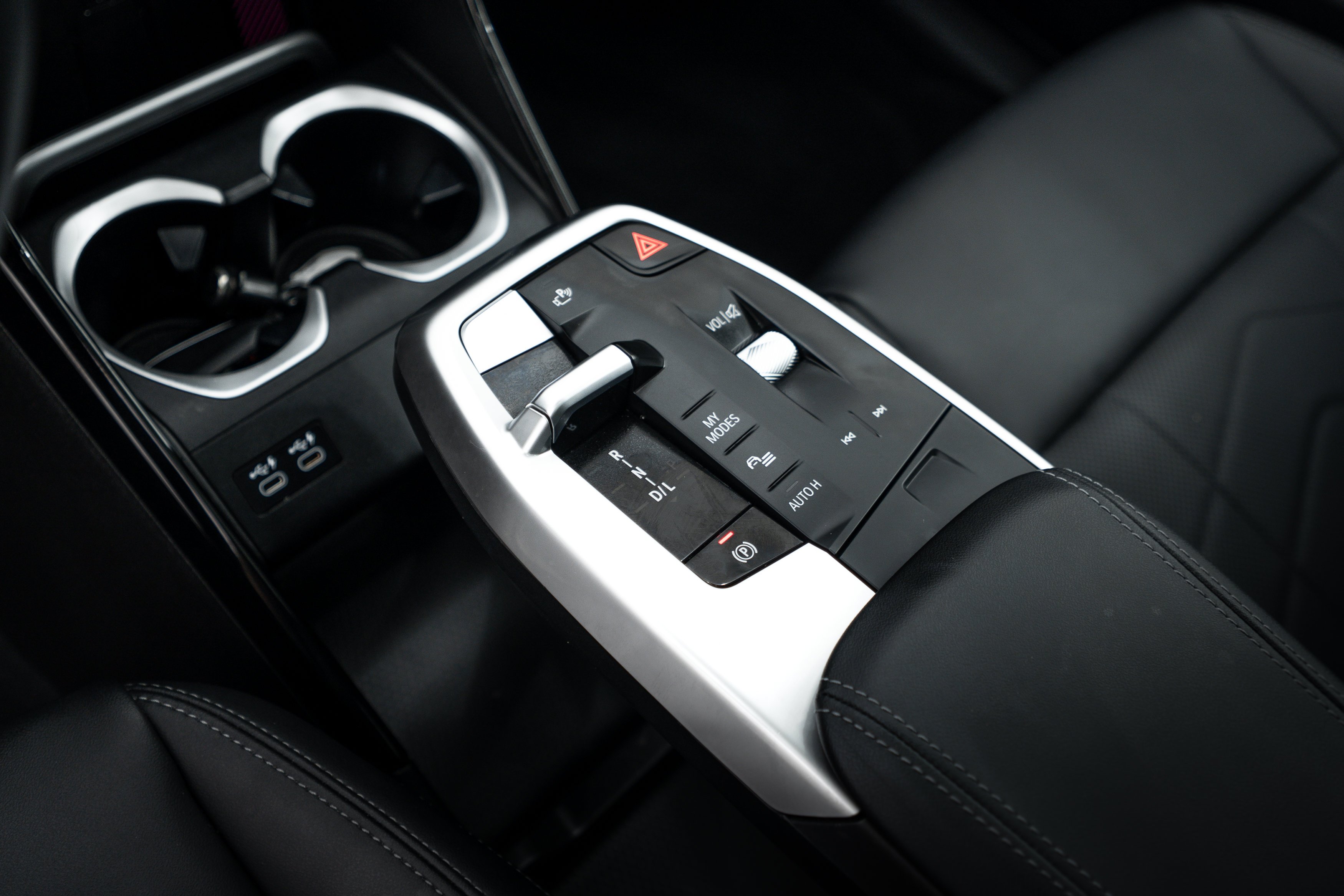 Used 2023 Alpine White BMW xDrive28i image 10