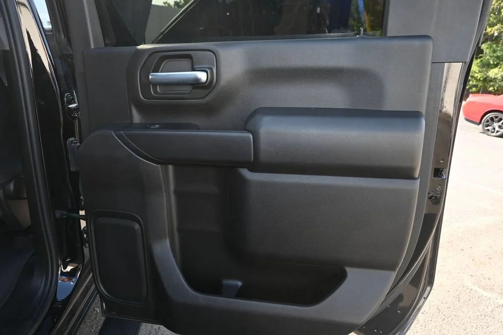 Used 2023 Black Chevrolet LT image 7