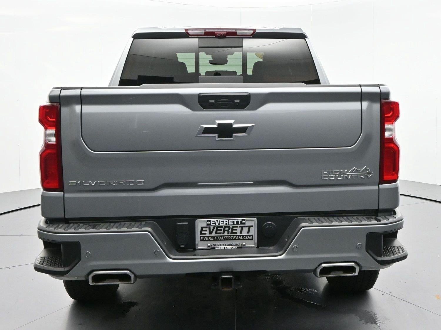 Used 2025 Sterling Gray Metallic Chevrolet High Country image 6
