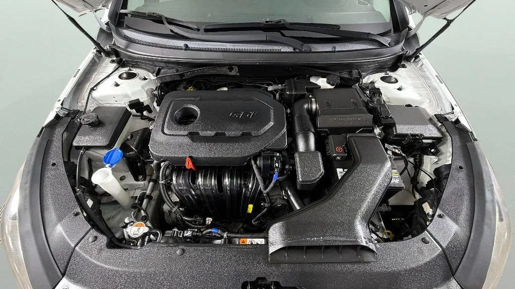 Used 2018 White Hyundai SEL image 36