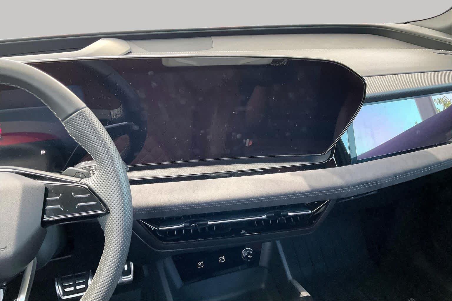 Pre-Owned 2025 Audi SQ6 E-tron Prestige