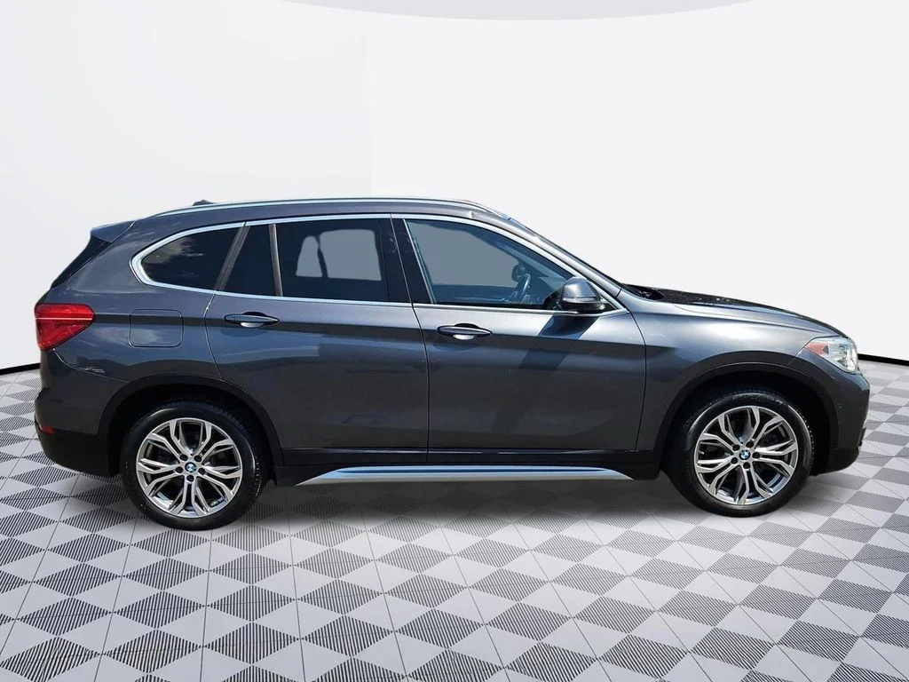 Used 2017 Mineral Gray Metallic BMW xDrive28i image 7