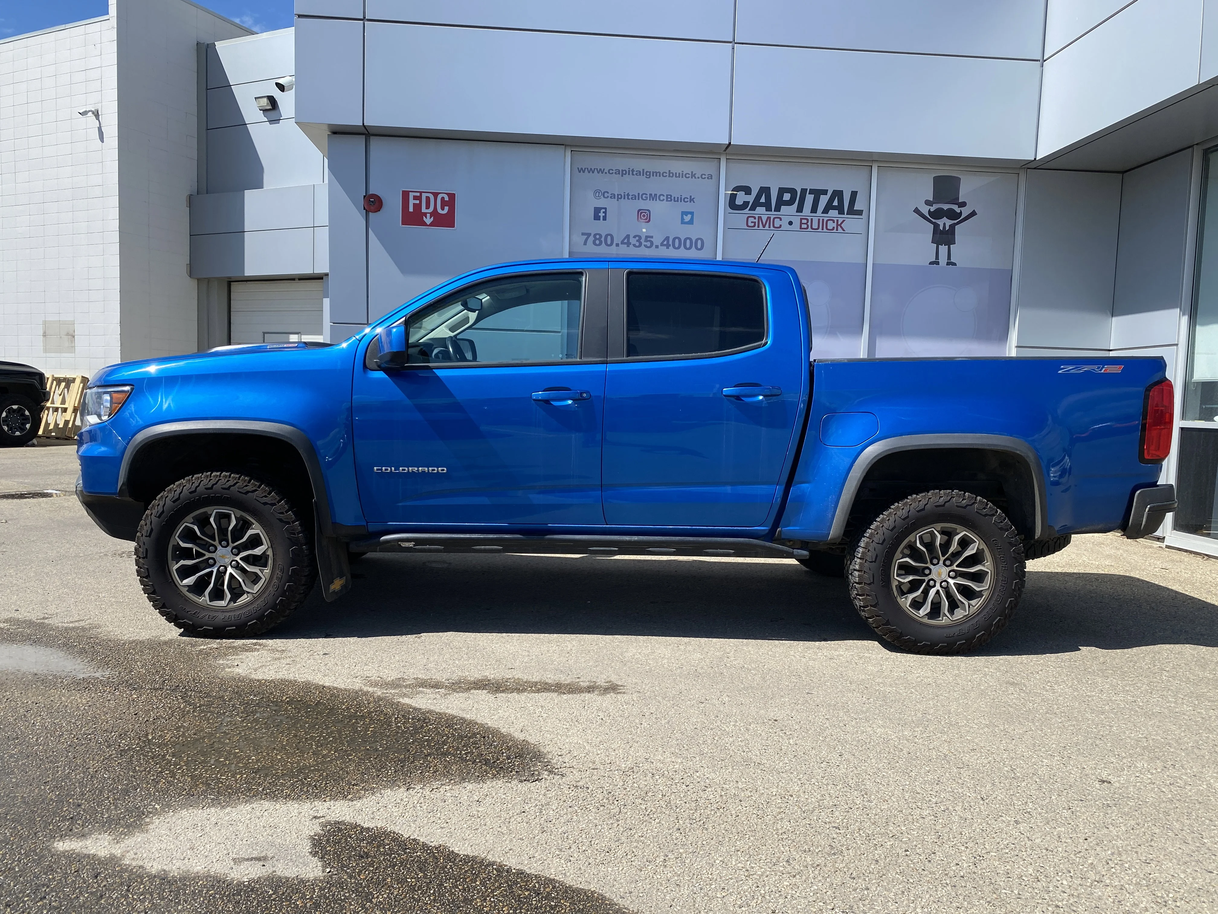 Certified Used 2022 Blue Chevrolet 4WD ZR2 Crew Cab * RARE DIESEL  2.8L * HD TOW PACKAGE * REMOTE STARTER * image 2