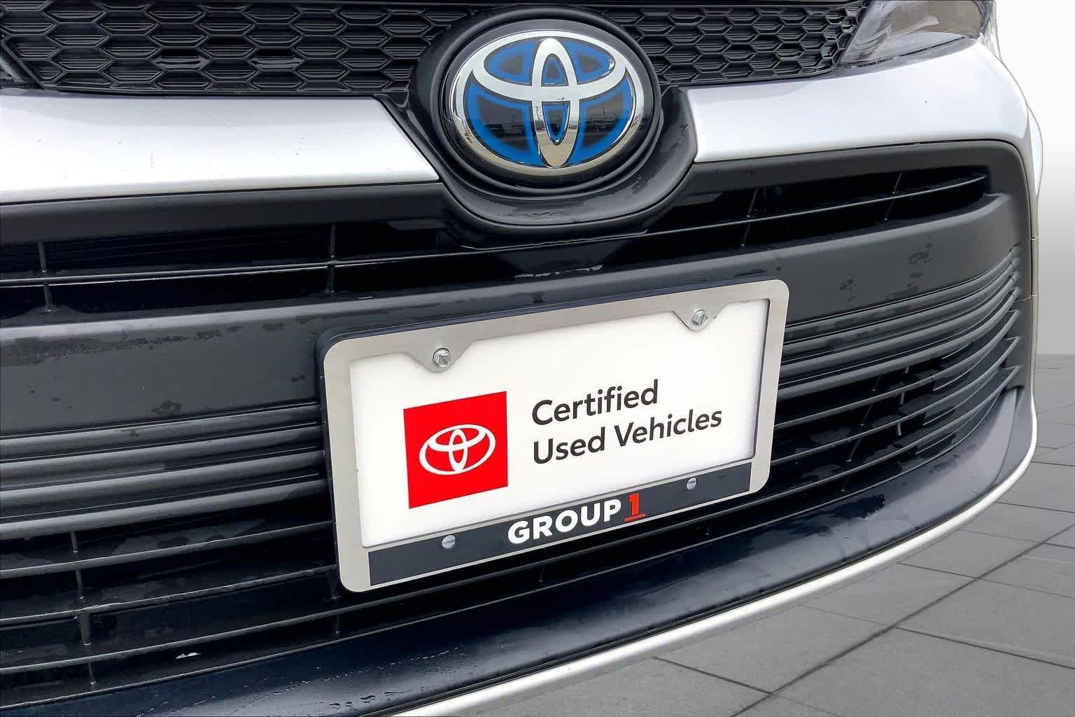 Used 2025 Classic Silver Metallic Toyota Hybrid LE image 29