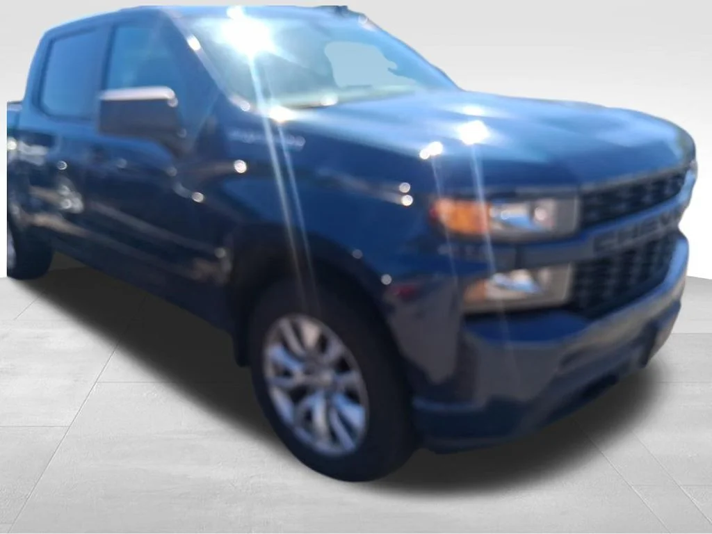 Used 2020 Blue Chevrolet Custom image 16