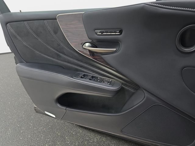 Used 2018 Silver Lexus 500 Base image 26