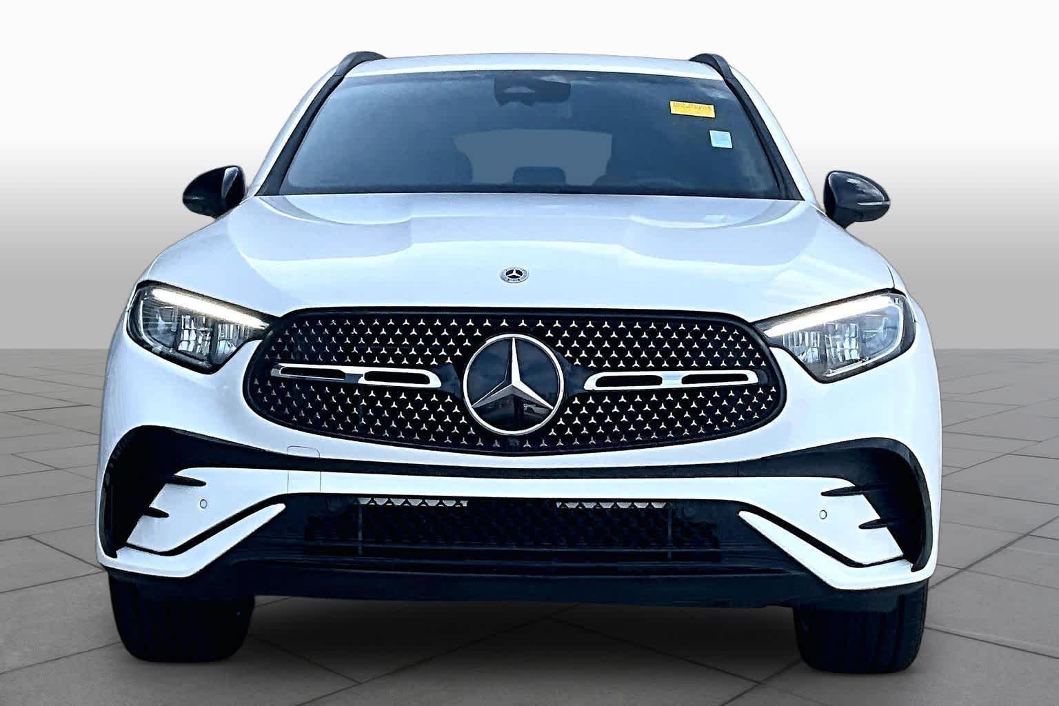 Used 2025 Polar White Mercedes-Benz GLC 300 image 4