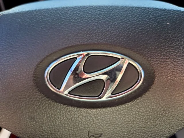 Used 2022 Red Hyundai SEL image 32