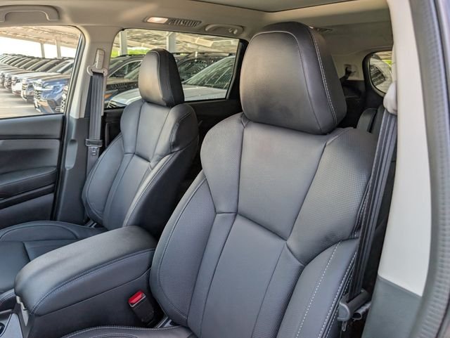 New 2026 MAGNETITE GRAY METALLIC Subaru Limited 7-Passenger image 7