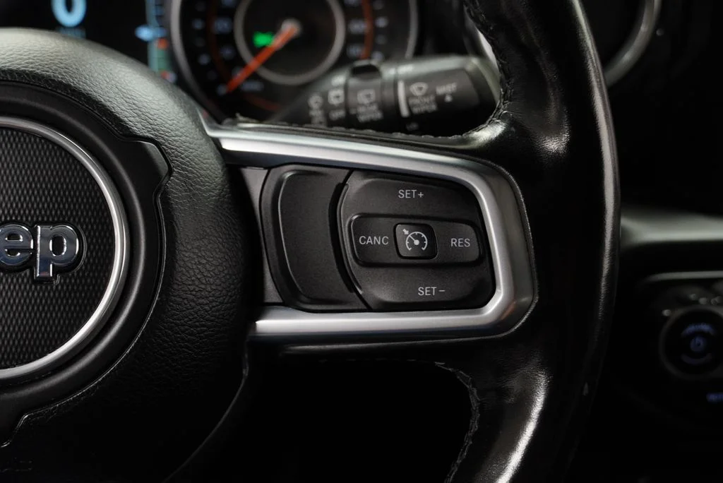 Used 2021 Gray Jeep Unlimited Sahara Altitude image 40