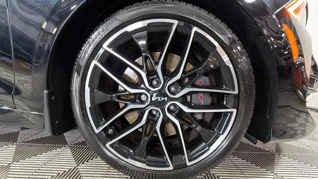 Used 2023 Black Kia GT image 40