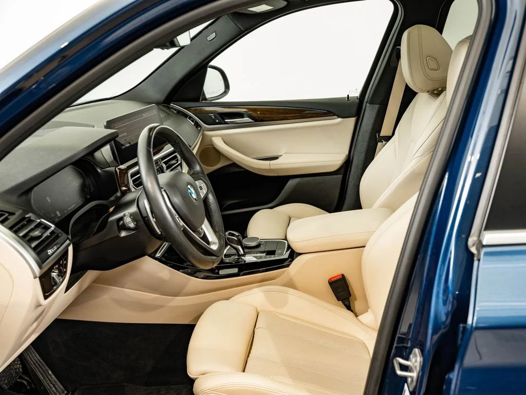 Used 2022 Phytonic Blue Metallic BMW xDrive30i image 23