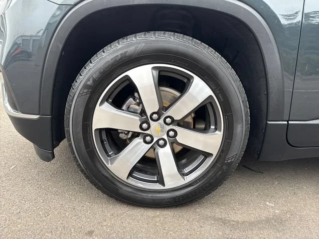 Used 2019 Graphite Metallic Chevrolet LT Leather image 28