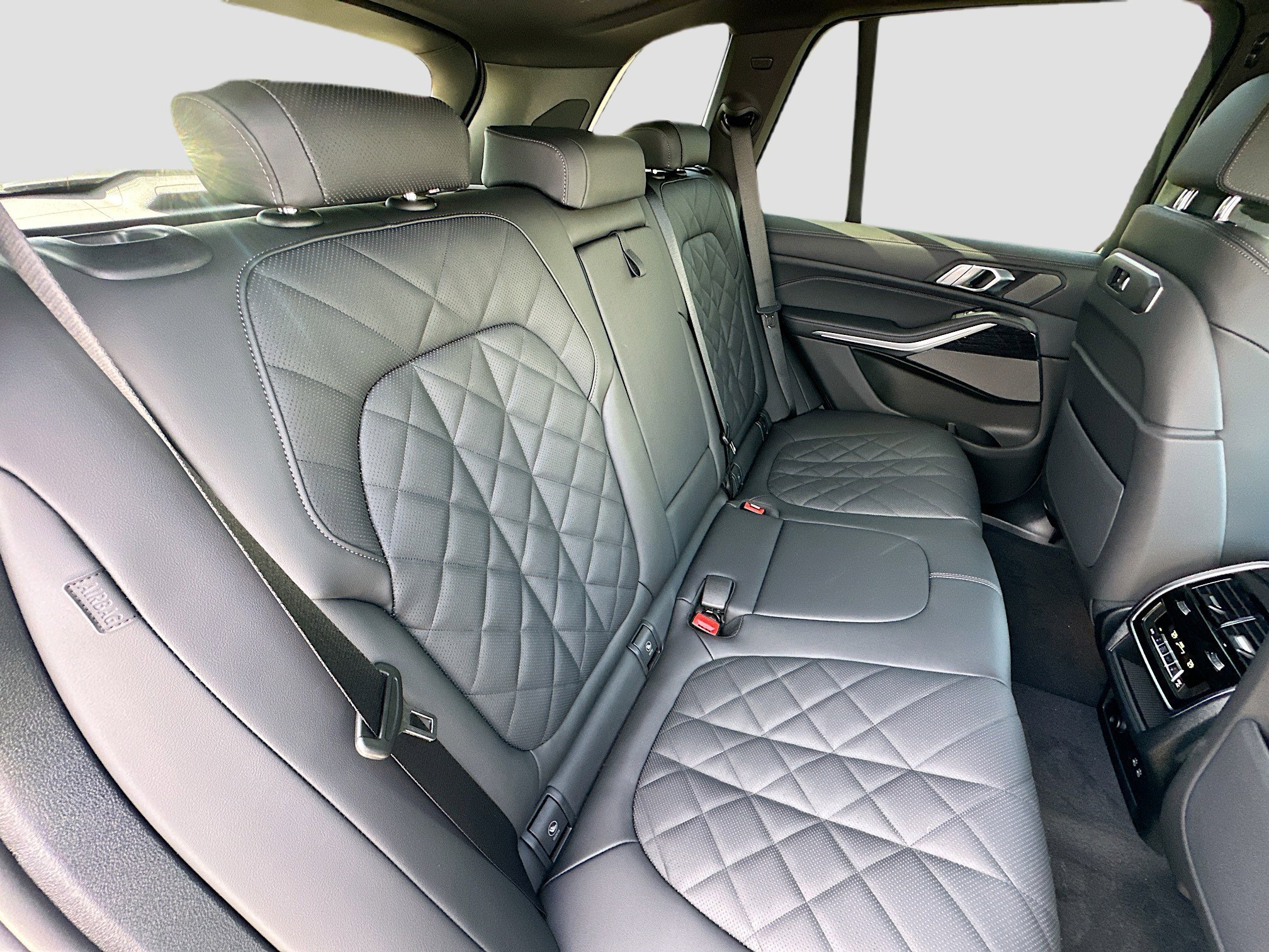 New 2026 Skyscraper Grey Metallic BMW sDrive40i image 21