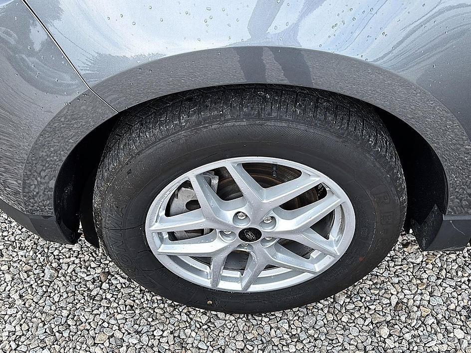 Used 2024 Gray Ford SEL image 26