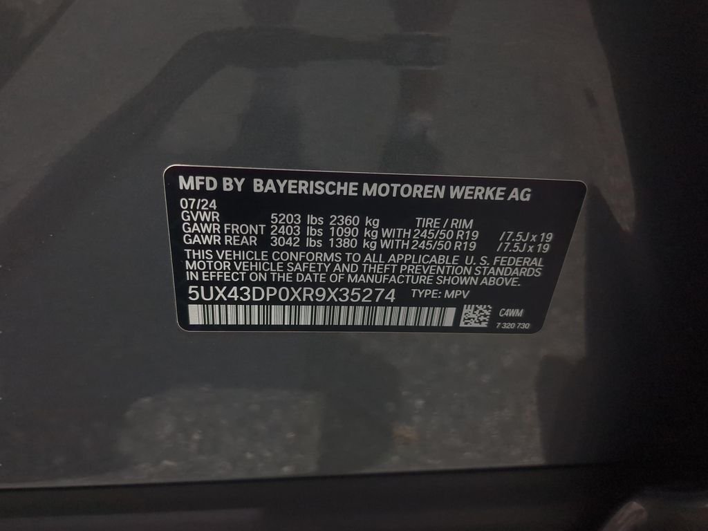 Used 2024 Gray BMW sDrive30i image 25