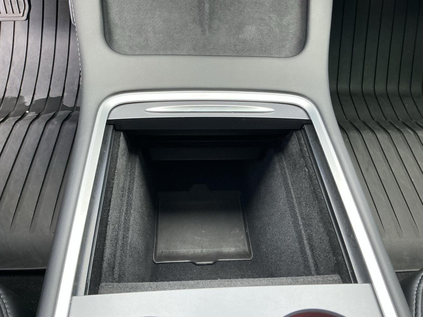 Used 2022  Tesla Long Range image 12