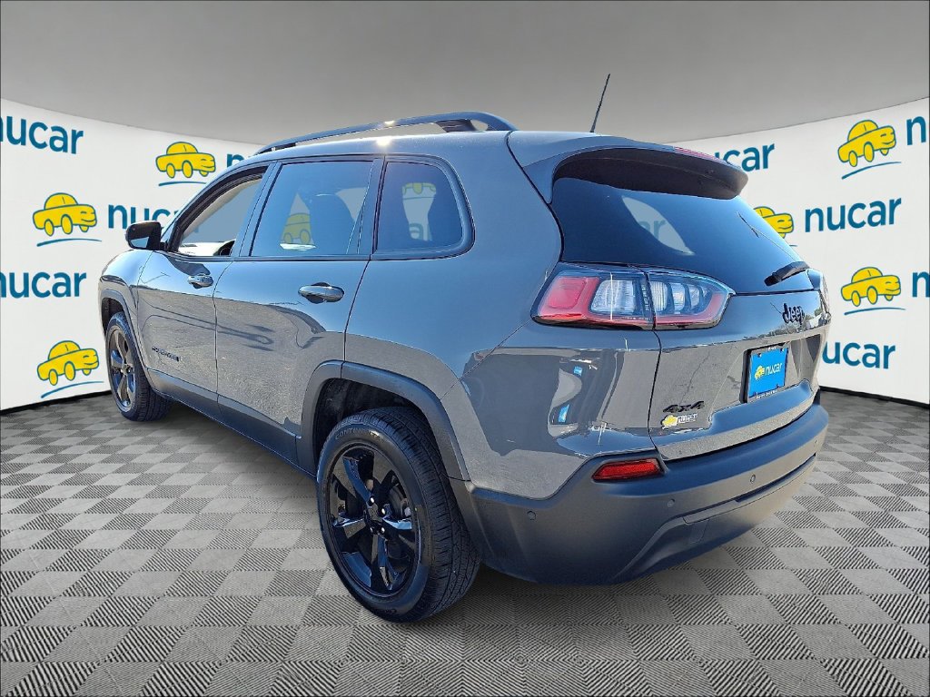 Used 2023 Gray Jeep Altitude image 5