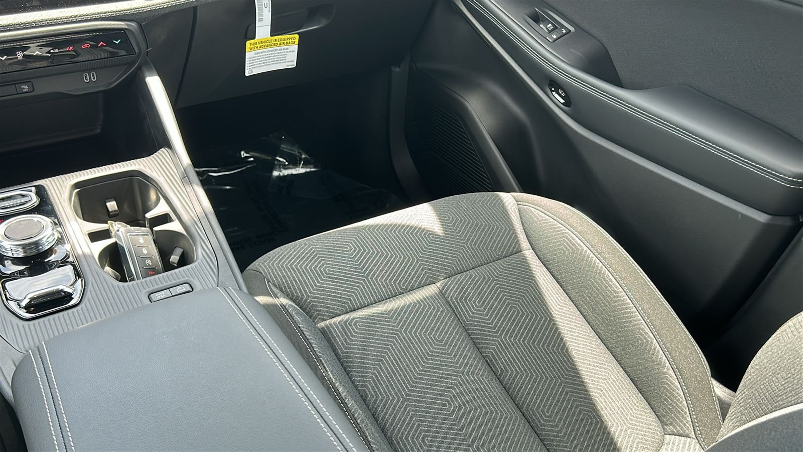 New 2026 Hydro Blue Pearlcoat Jeep Laredo image 15