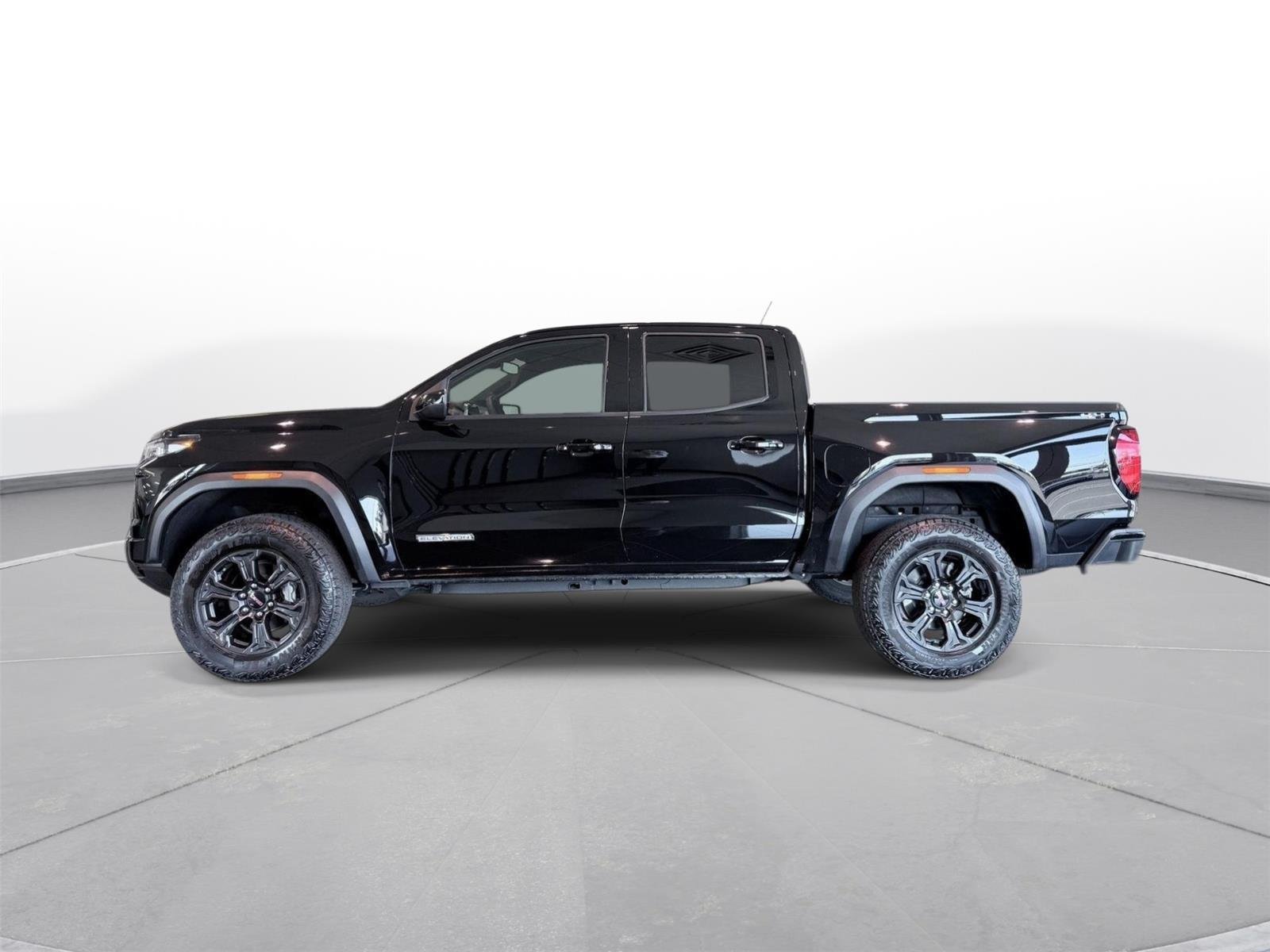 Used 2025 Onyx Black GMC Elevation image 18