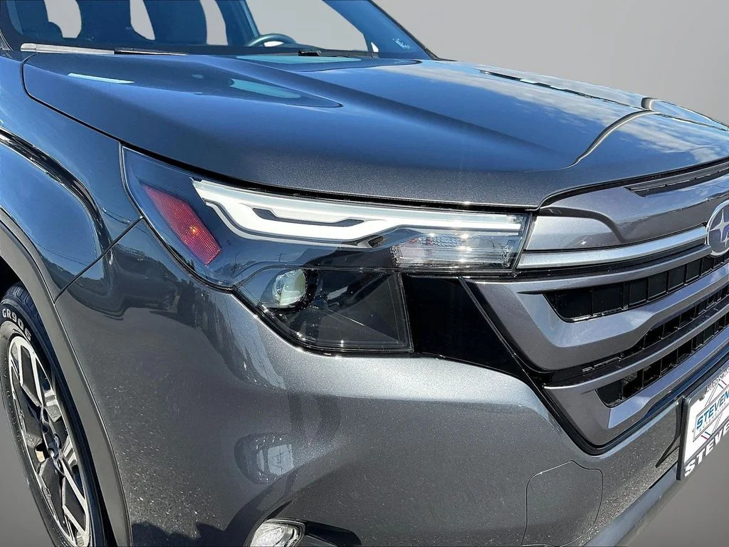 Used 2025 Gray Subaru Premium image 29