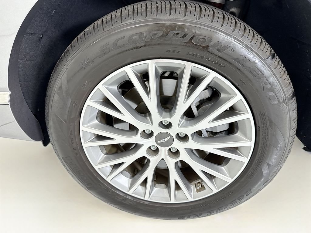 Used 2024 Silver Genesis 2.5T image 30