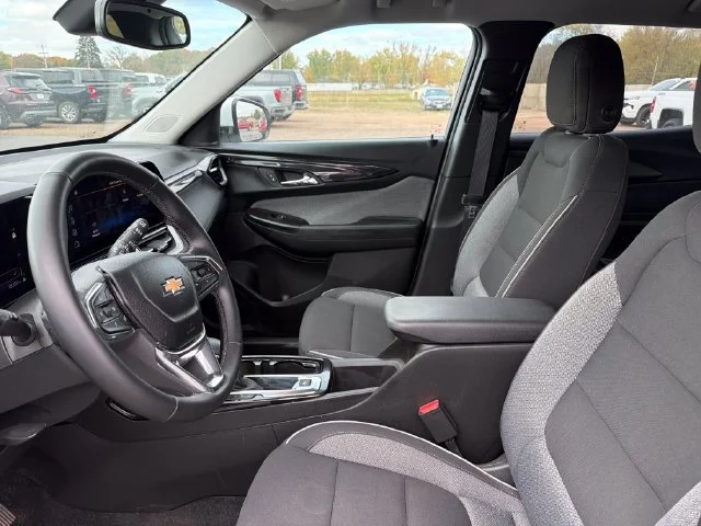 Used 2026 Summit White Chevrolet LT image 10