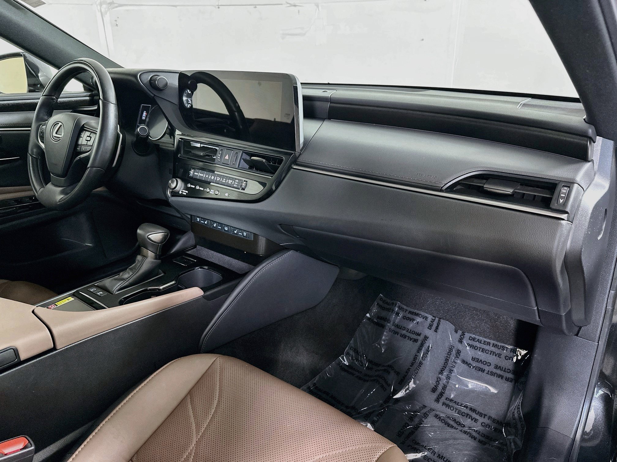 Used 2025 Caviar Lexus ES 300h Luxury image 27