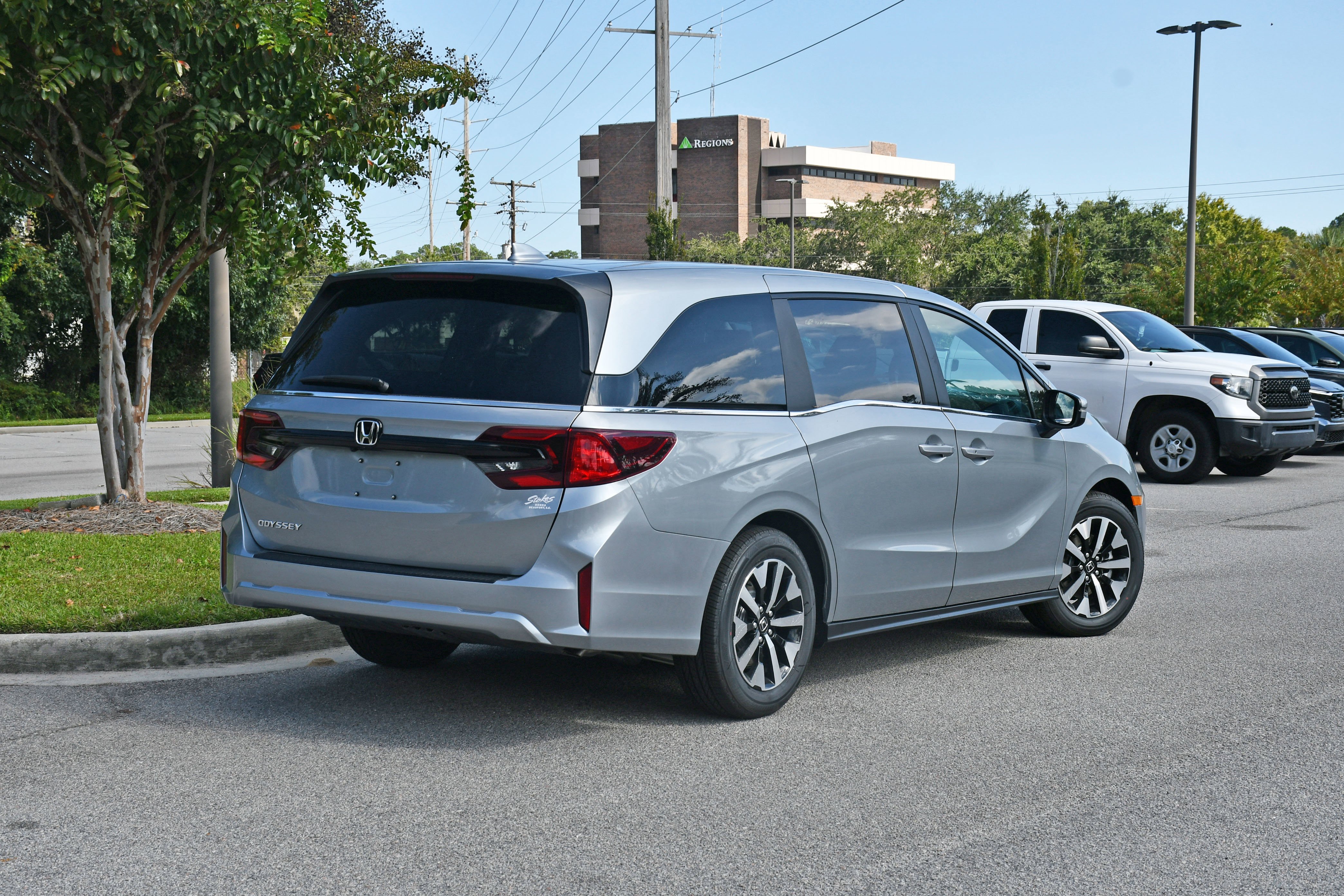 2026 Honda Odyssey EX-L - Photo 2