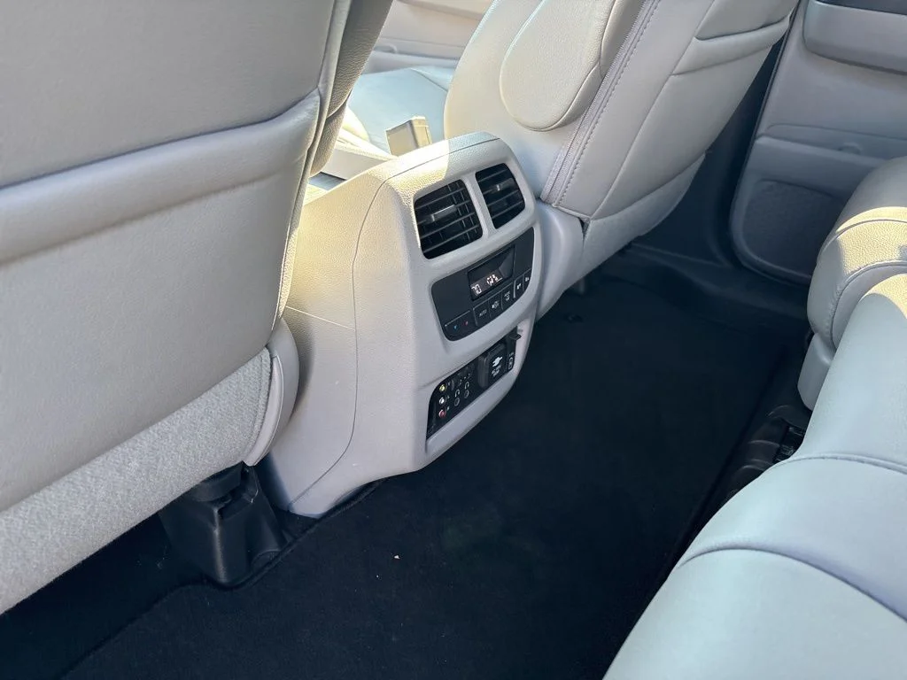 Used 2017  Honda Touring image 26